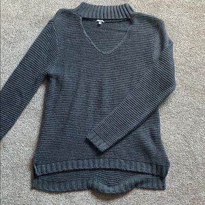 Gray sweater! Cutt v neck